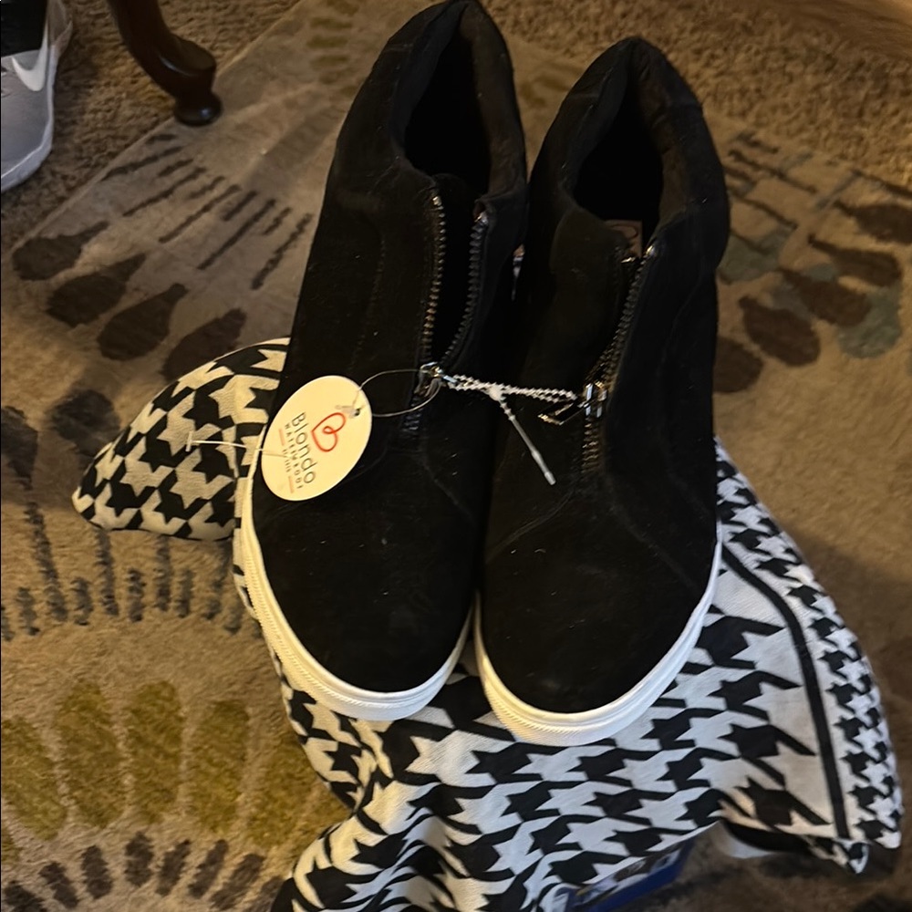 Black Women's Shoes with Zipper